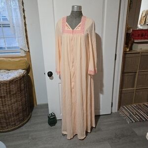Vintage Gossard Artemis Peach Lace Floral Embroidered Nightgown Robe Set, SIZE M